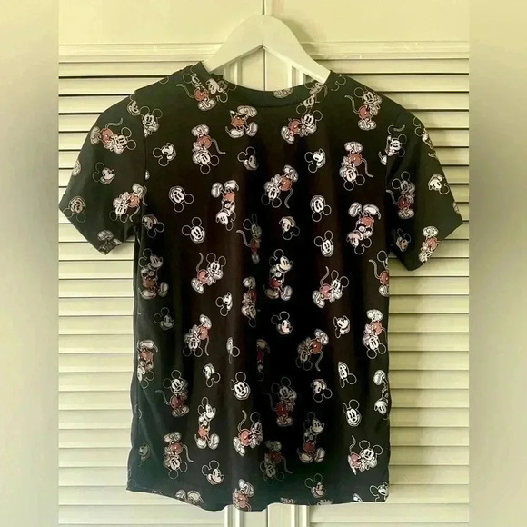 Disney Mickey Mouse Women’s T-shirt Black/Red SZ M - Picture 1 of 5
